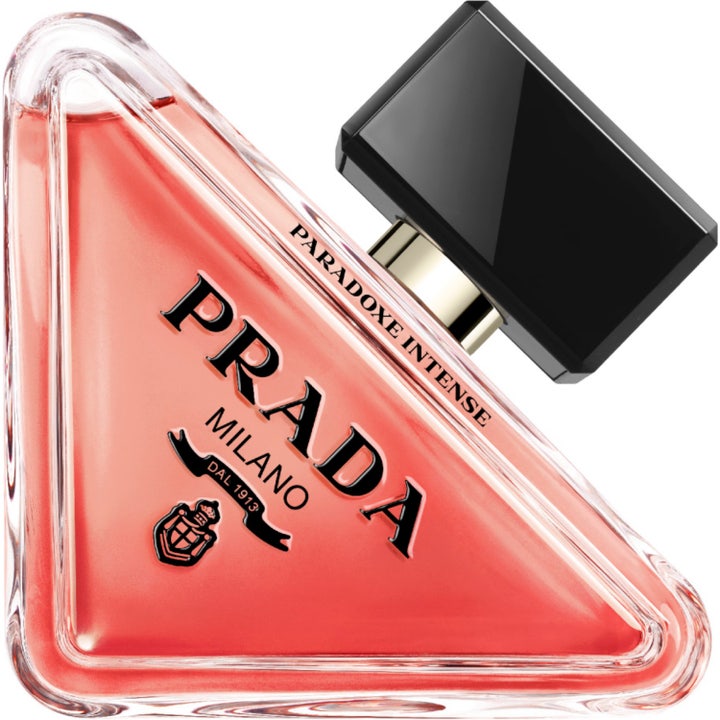 Prada Paradoxe Intense Eau de Parfum 90 ml parfym i en triangelformad glasflaska med rosa vätska och svart kork