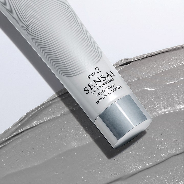 Sensai Silky Purifying Mud Soap 125 ml ansiktsmask med lera och krämig textur för 2-i-1 djuprengöring ansikte.