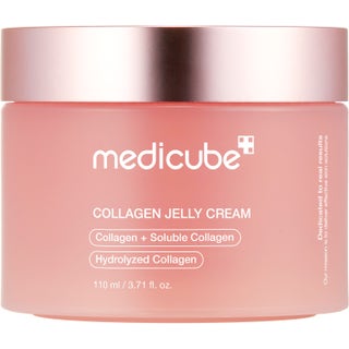 Medicube Collagen Jelly Cream 110 ml ger spänst i en rosa frostad plastburk med matchande roseguldfärgat lock.