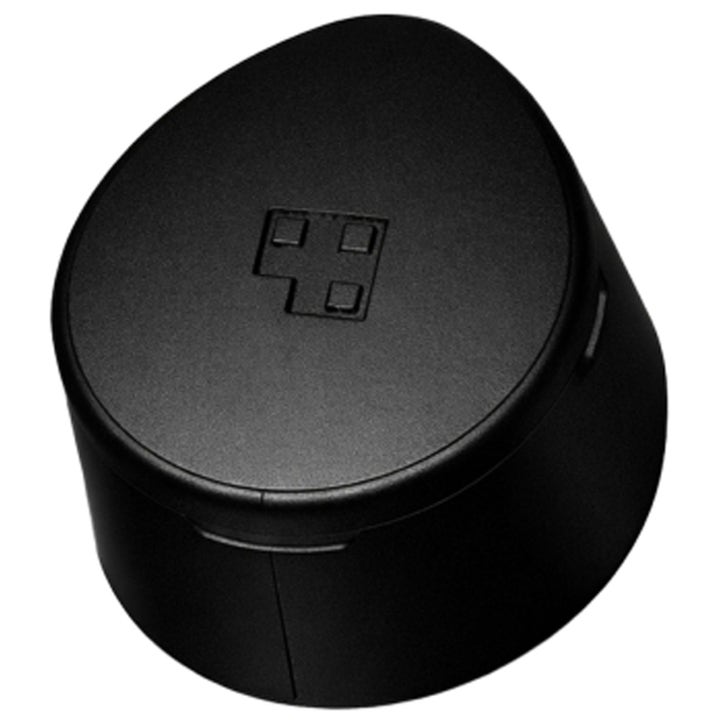 Foreo LUNA 4 Men ansiktsborste ger ren hy i en matt svart droppformad design med präglad logotyp.