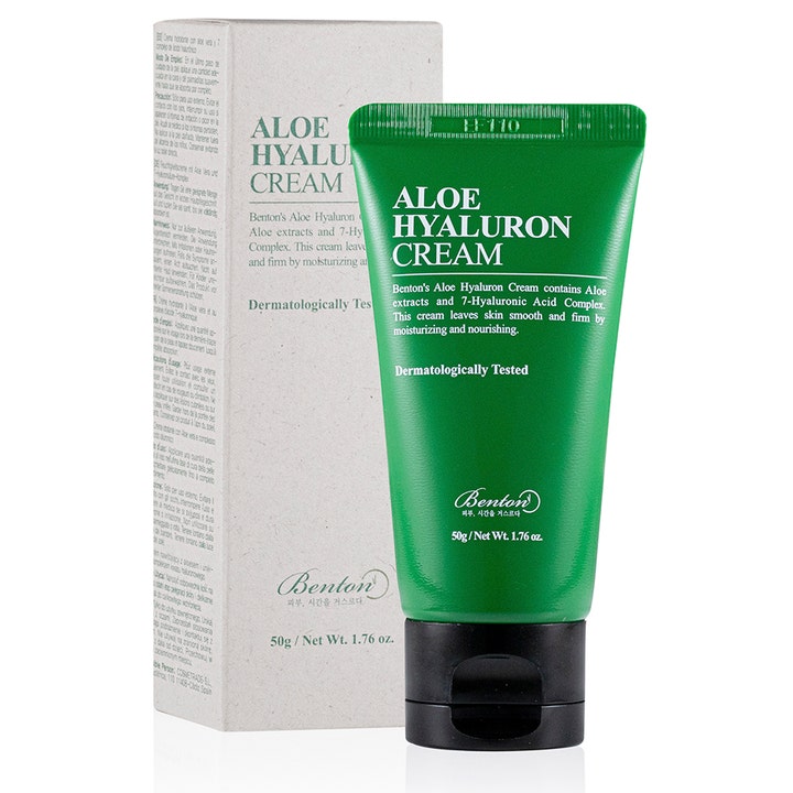 Benton Aloe Hyaluron Cream 50g dermatologiskt testad återfuktande ansiktskräm i grön tub framför vit ytterförpackning