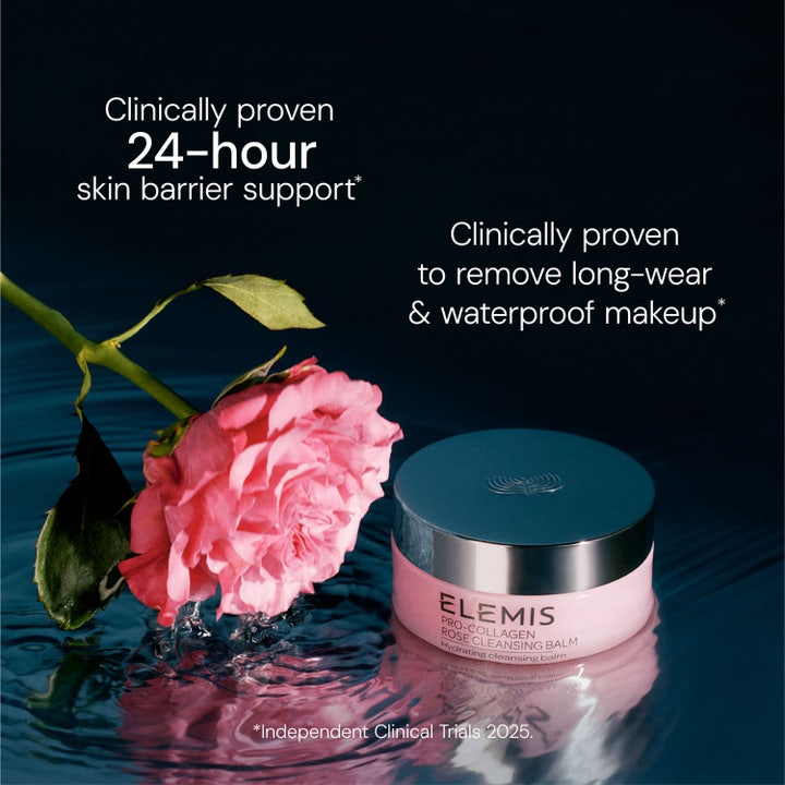 Elemis Pro-Collagen Rose Cleansing Balm 105 g rengöringsbalsam i rosa burk vid en ros på vatten ger 24h barriärstöd.