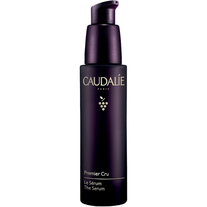 Caudalie Premier Cru Serum 30ml lyxigt anti aging serum caudalie som skapar lyster i mörklila flaska med gulddetaljer