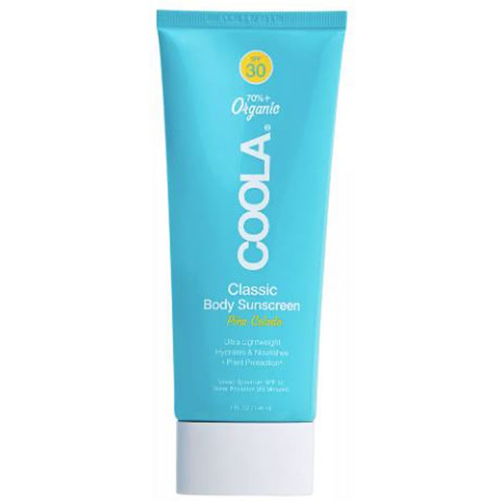 Coola Classic Body Sunscreen Pina Colada 148 ml ekologisk solkräm 30 body lotion i ljusblå tub med vitt skruvlock