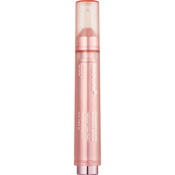 Medicube Collagen Glow Booster Serum 15 ml lystergivande serum i en smal persikofärgad penna med genomskinligt lock