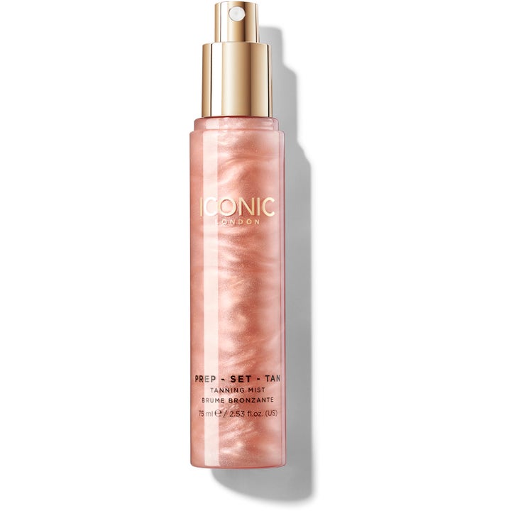 ICONIC London Prep Set Tan Tanning Mist Original 75 ml ger solkysst lyster i en skimrande flaska med guldmunstycke