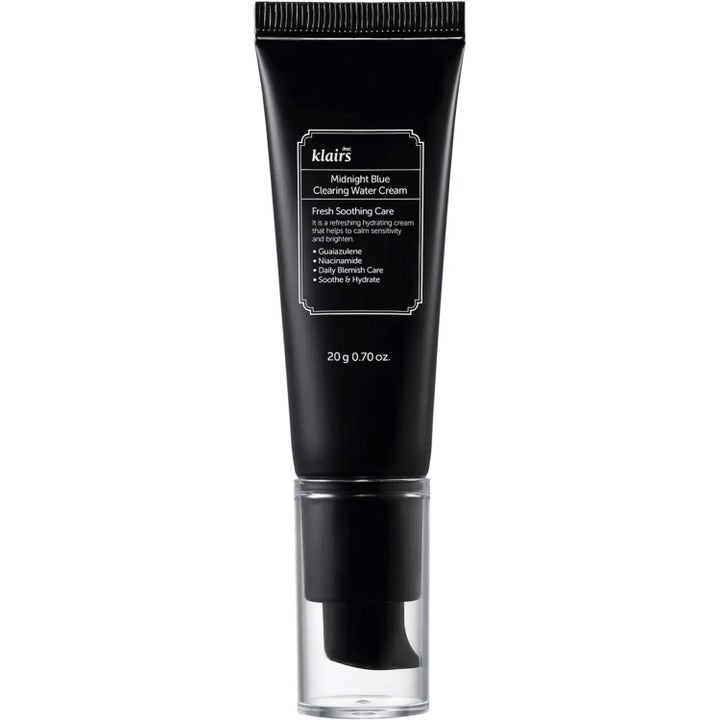 Klairs Midnight Blue Calming Cream 20 g lugnande ansiktskräm i svart tub med genomskinlig pump och lock.