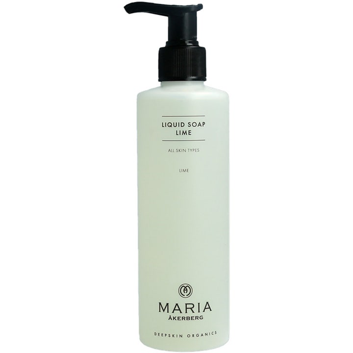 Maria Åkerberg Liquid Soap Lime maria åkerberg handtvål i frostad vit plastflaska med svart pump som ger fräsch doft.