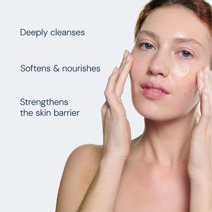 Elemis Pro-Collagen Rose Cleansing Balm 105 g återfuktande rengöringsbalsam med mimosa, padina pavonica och stjärnblomma.