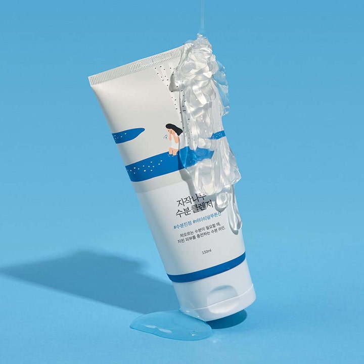 Round Lab Birch Juice Moisturizing Cleanser 150 ml björkjuice rengöringsgel ansikte i vit tub med klar gel