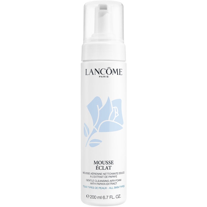 Lancôme Mousse Éclat 200 ml lyxig skumrengöring med papaya för alla hudtyper i vit flaska med en blå ros