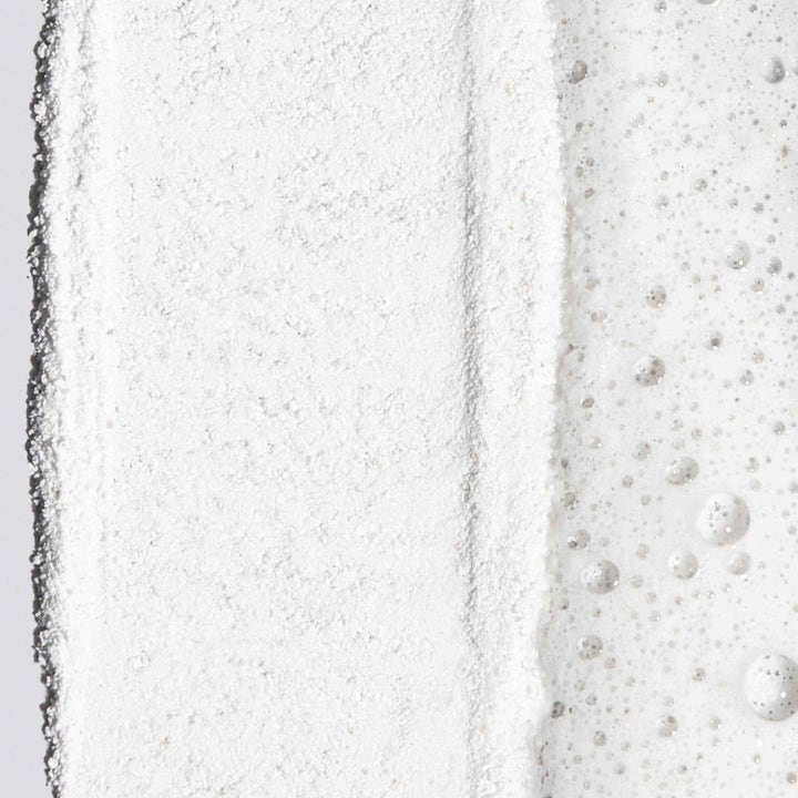 Dermalogica Daily Microfoliant Duo 148 g ansiktsskrubb ger lyster med vitt exfolierande pulver och luftigt skum.