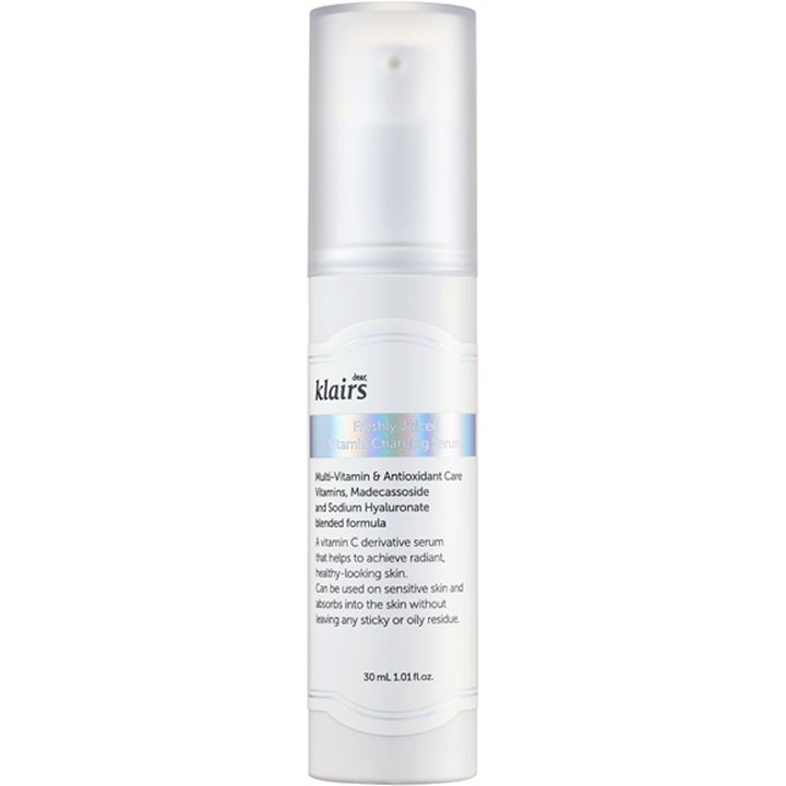 Klairs Freshly Juiced Vitamin Charging Serum 30 ml ger strålande hy antioxidant. Klairs vitamin c serum i vit pumpflaska.