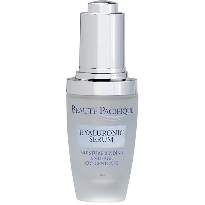 Beauté Pacifique Hyaluronic Serum 30 ml fuktbindande anti age hyaluronsyra serum i frostad glasflaska med silverdetaljer