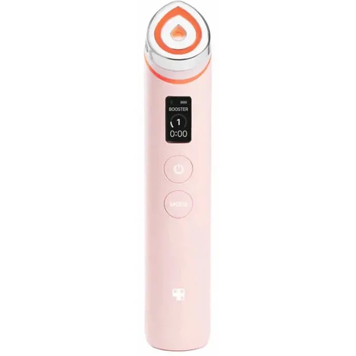 Medicube Age-R Booster Pro ansiktsverktyg för lyster i ljusrosa design med digital display och runt huvud.