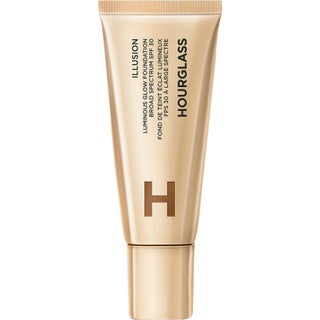 Hourglass Illusion Luminous Glow Foundation