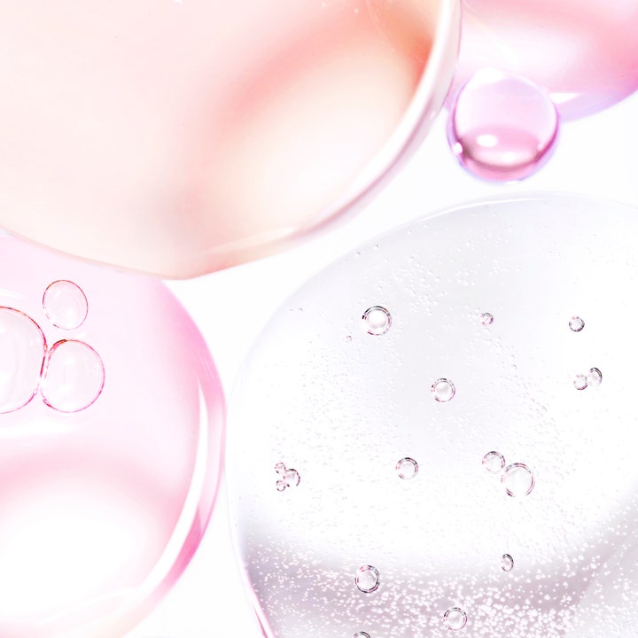 Lancôme Hydra Zen Gel Cream 30 ml återfuktande dagkräm med gel textur i form av lätta rosa och klara bubblor.