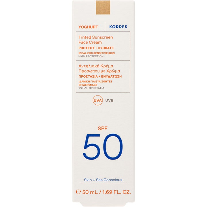 Korres Yoghurt Tinted Sunscreen Face Cream 50 ml fuktgivande tonad solkräm i vit ytterförpackning med SPF 50.