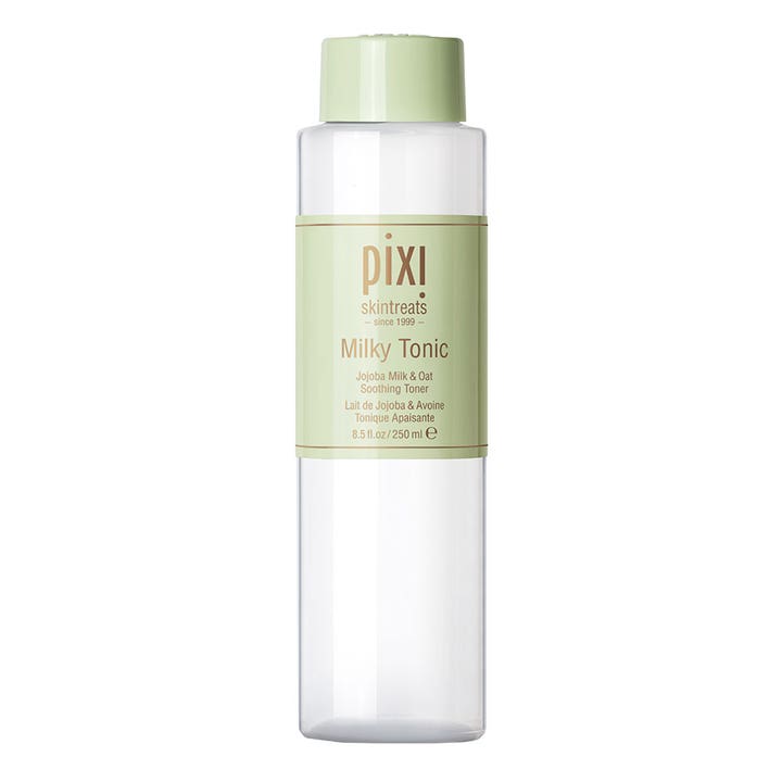 Pixi Skintreats Milky Tonic 250 ml fuktgivande toner hudvårdsrutin med havre i klar flaska med grönt lock och etikett.