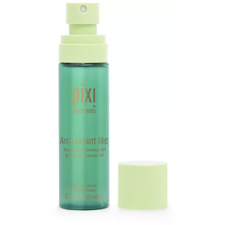 Pixi Antioxidant Mist 80 ml ansiktsmist med blåbär och ceramider i en grön sprayflaska med avtaget ljusgrönt lock