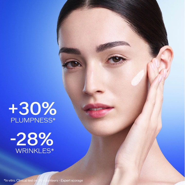 Shiseido BioPerformance Skin HiForce Cream 50 ml ger hudföryngring fasthet, kvinna med text om plumpness och rynkor.