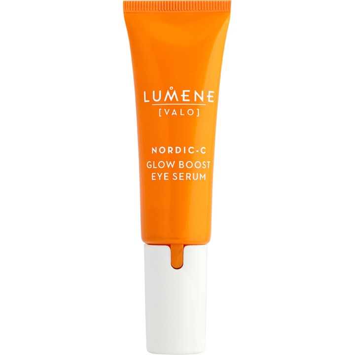 Lumene Nordic-C Glow Boost Eye Serum ger lyster med vitamin C i en orange plasttub med vit kork.