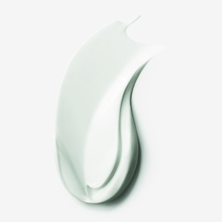 Estée Lauder DayWear Anti-Oxidant Creme SPF 15 30 ml återfuktande dagkräm visas som en mjuk ljusgrön krämig textur