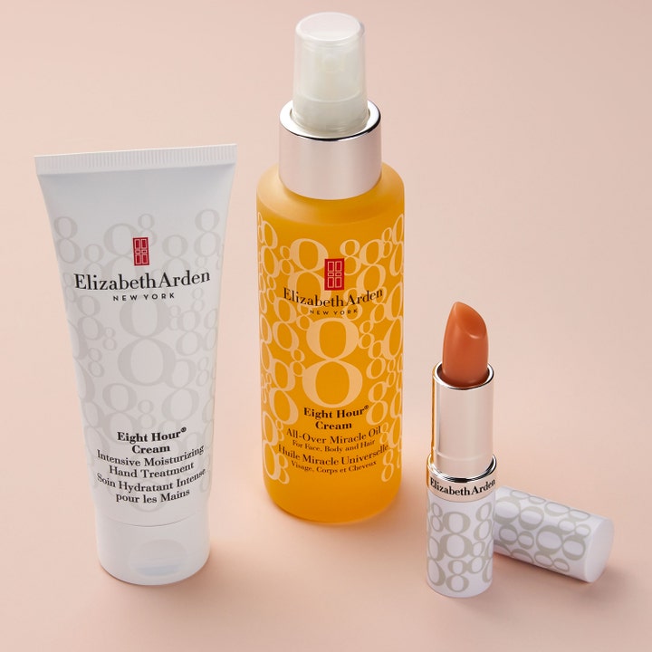 Elizabeth Arden Eight Hour handkräm 75 ml återfuktar huden visas med ansiktsolja och läppbalsam.