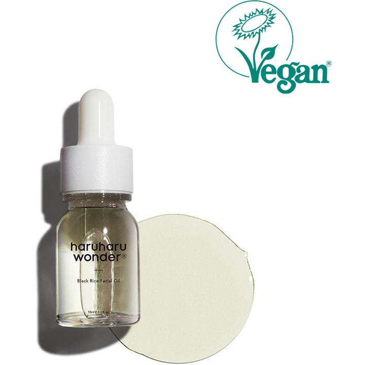 haruharu wonder Black Rice Facial Oil 10 ml ansiktsolja med svart ris i glasflaska med vit pipett och vegansymbol