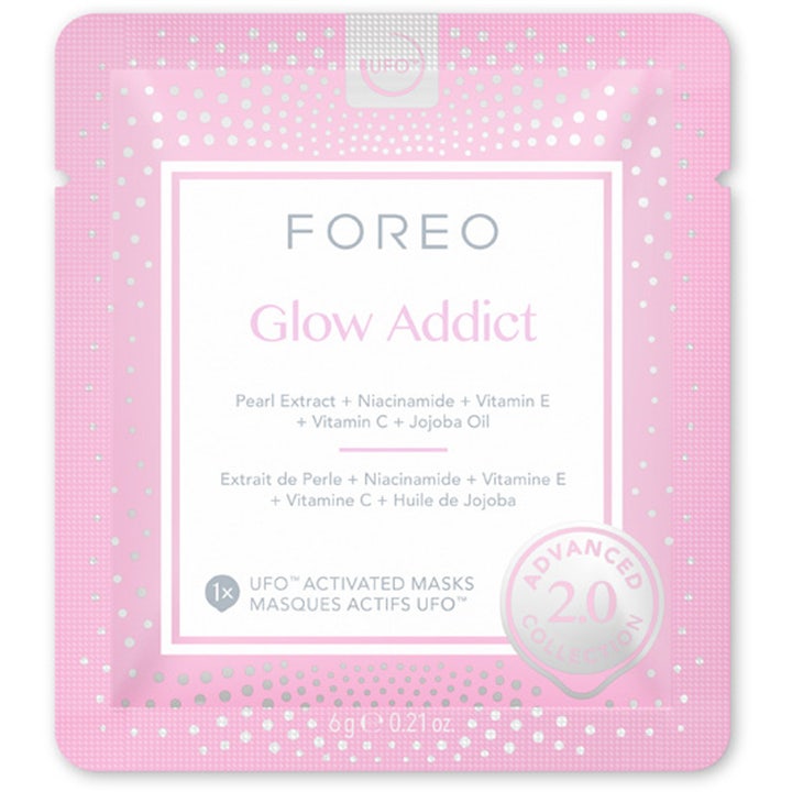 FOREO UFO-Mask Glow Addict 2.0 6 st fuktgivande ansiktsmask för ljusare hy i rosa sachet med niacinamide