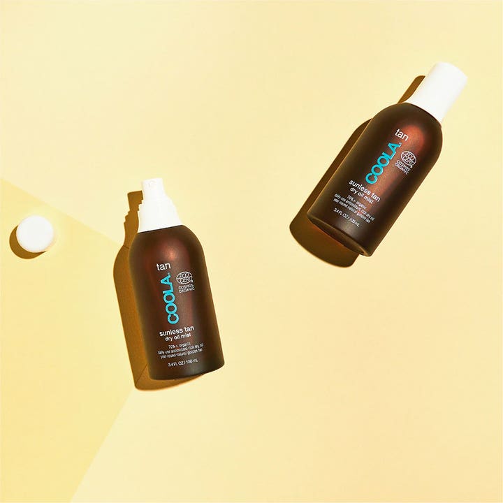 COOLA Sunless Tan Dry Oil Mist 100 ml organisk tan i bruna sprayflaskor som ger en naturlig gyllene lyster.