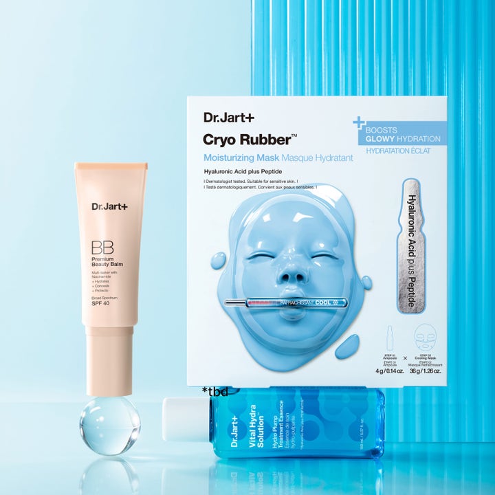 Dr.Jart+ Cryo Rubber Moisture Mask 36 g återfuktande ansiktsmask i kit bredvid BB cream och essence flaska
