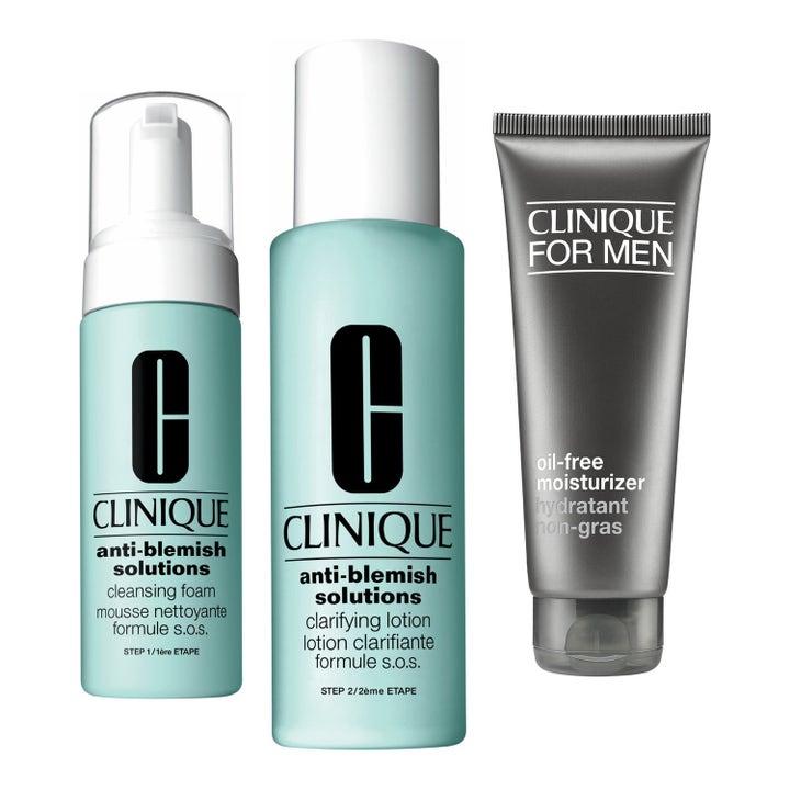 Clinique Anti-Blemish Solutions hudvårdsset mot orenheter med rengöringsskum och lotion i turkosa flaskor samt grå tub