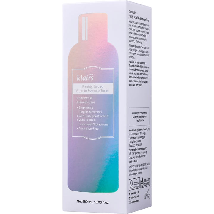 Klairs Freshly Juiced Vitamin Essence Toner 180 ml ger lyster i vit ytterförpackning med holografisk flaskillustration.