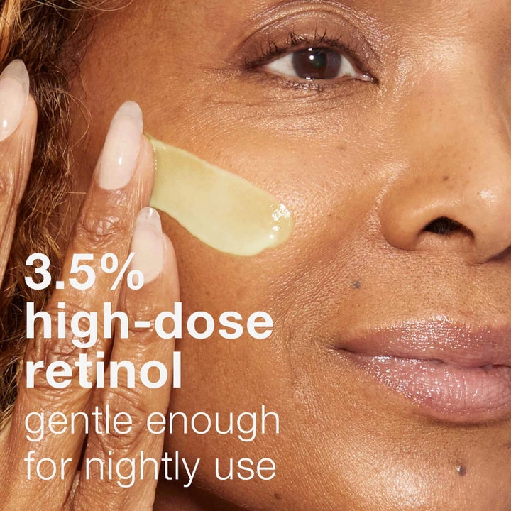 Dermalogica Dynamic Skin Retinol Serum 30 ml rynkserum som appliceras på huden med texten 3.5% high-dose retinol