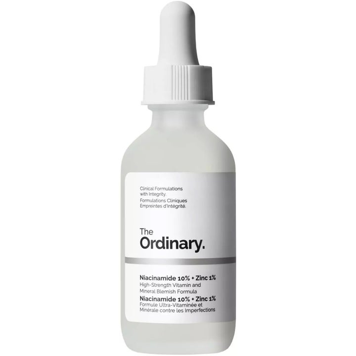 The Ordinary Niacinamide 10% + Zinc 1% 30 ml ansiktsserum mot blemmor i en frostad glasflaska med vit pipettkork
