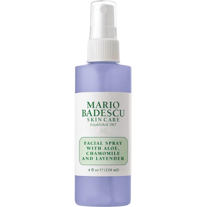 Mario Badescu Facial Spray 118 ml lugnande kamomill ansiktsspray för känslig hud i lila flaska med vit spraypump.