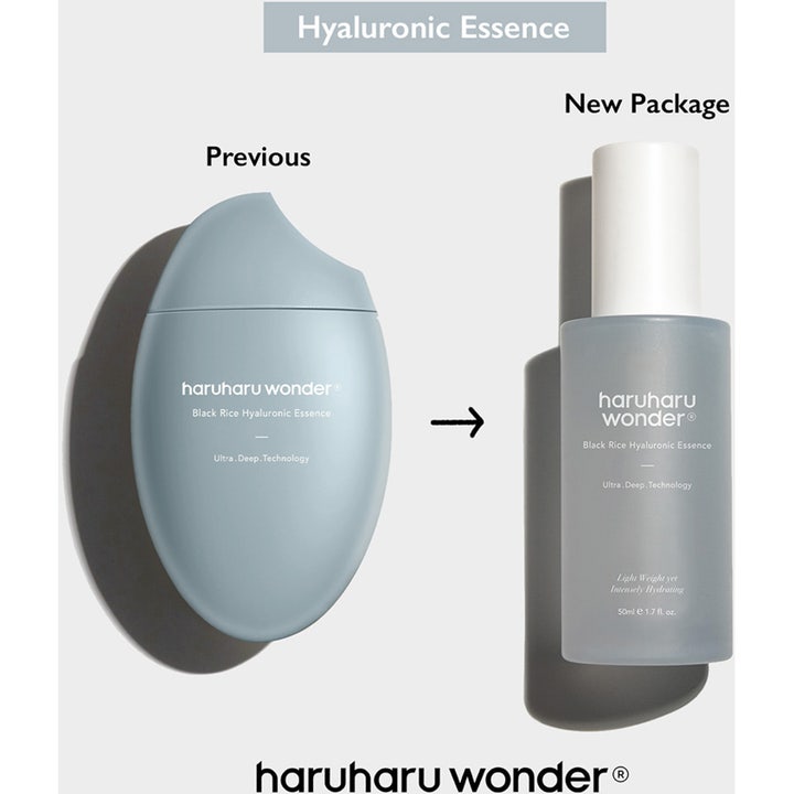 haruharu wonder Black Rice Hyaluronic Essence 50 ml visar gammal och ny förpackning för återfuktande ansiktsvård.
