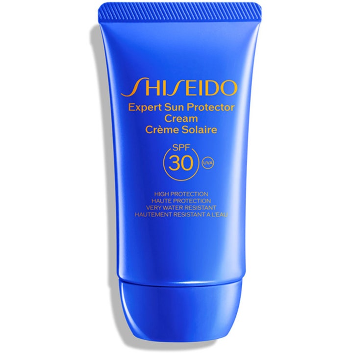 Shiseido Expert Sun Protector Cream SPF 30 vattenresistent solskydd i en klarblå tub med gula detaljer