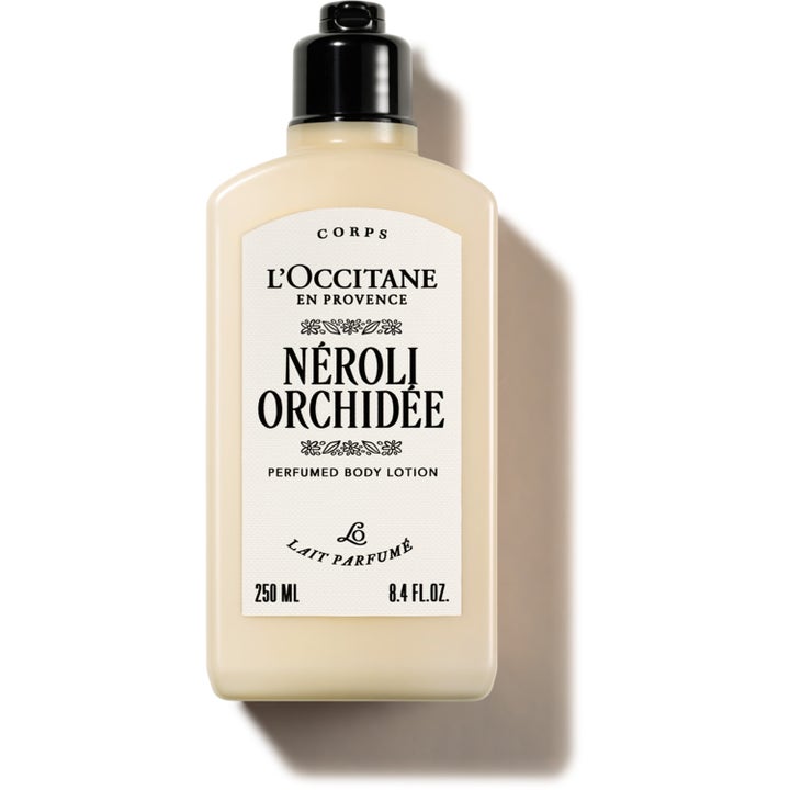 L'Occitane Néroli & Orchidée 250 ml återfuktande kroppslotion i en krämvit flaska med svart pump och vit etikett